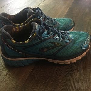 Brooks Ghost Tennis shoes